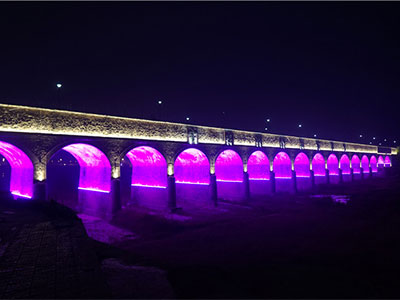 Instalação de iluminação exterior Ponte de 18 aberturas